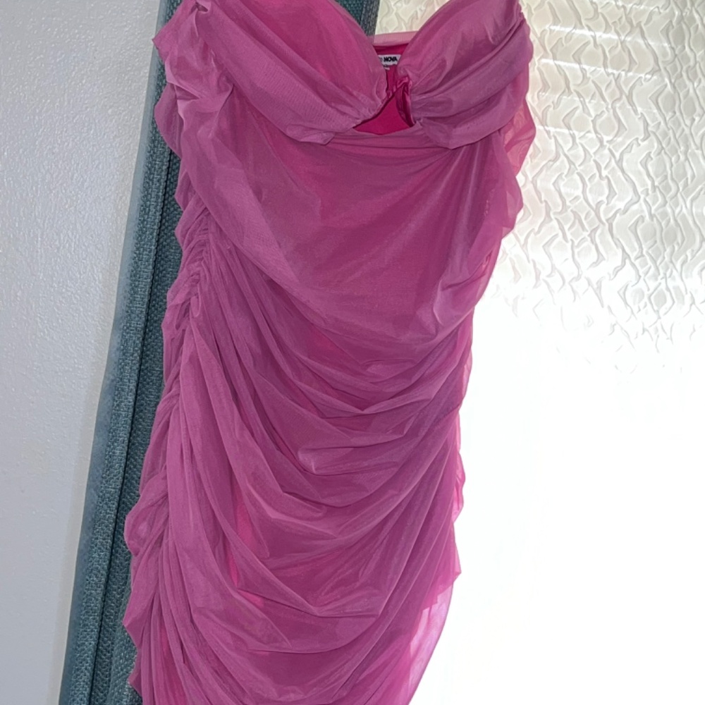 Dress - Picture 3 of 3